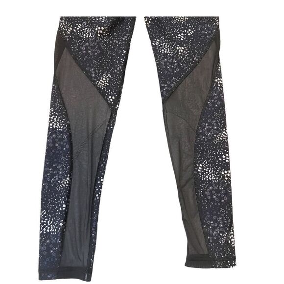 Victoria’s Secret Sport Leggings  - Picture 3 of 4